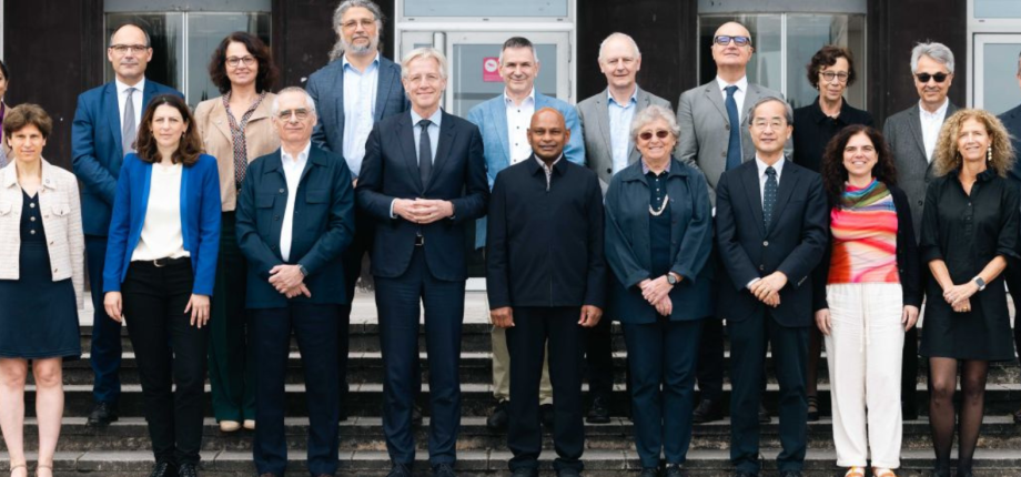 Members of the International Scientific Advisory Board (ISAB)