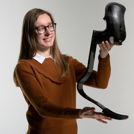 Optimizing prostheses for disabled long jumpers
