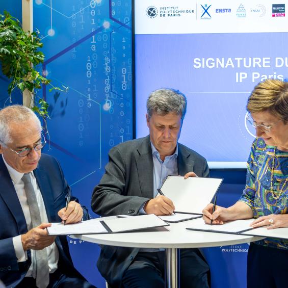 Danone et l’Institut Polytechnique de Paris signent un partenariat pour faire émerger les innovations de demain en santé et nutrition grâce au programme IP Paris Connexion